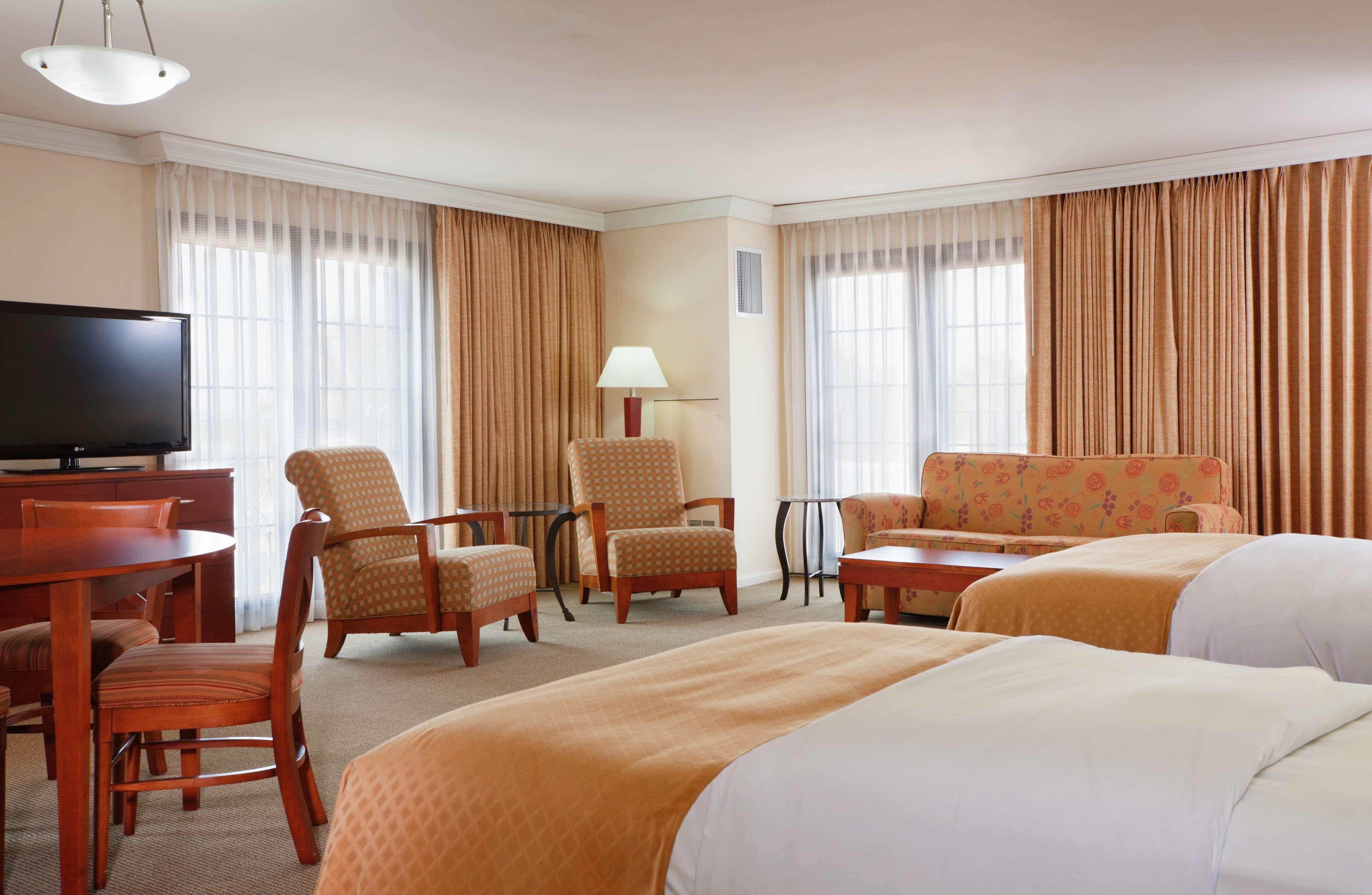 Doubletree By Hilton Hotel Austin
